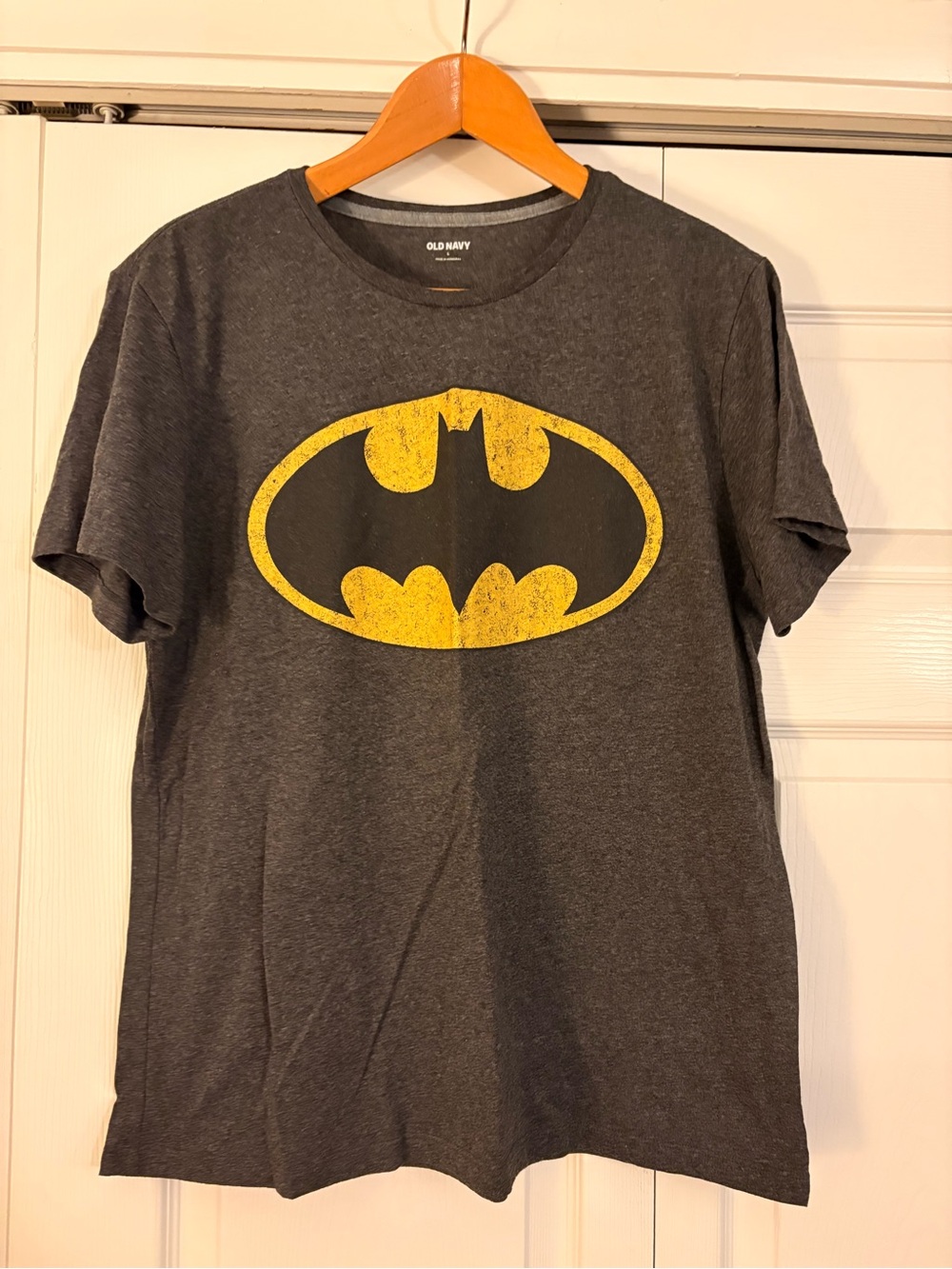 Old Navy Men's Charcoal Gray Batman Logo Tee - Yellow Emblem